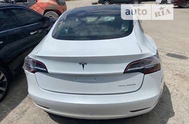 Седан Tesla Model 3 2021 в Харкові