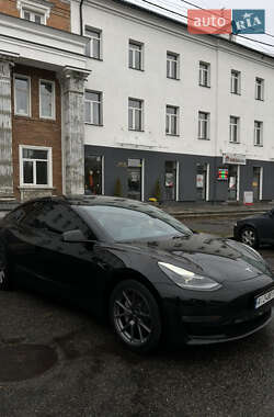 Седан Tesla Model 3 2021 в 