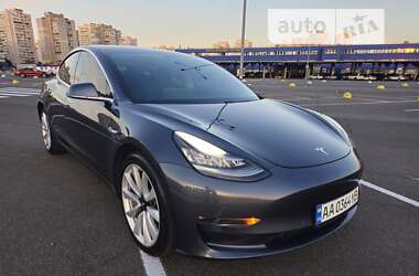 Седан Tesla Model 3 2020 в Киеве