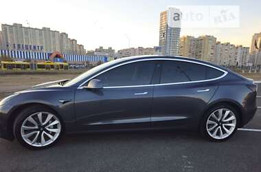 Седан Tesla Model 3 2020 в Киеве