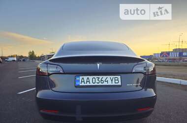 Седан Tesla Model 3 2020 в Киеве