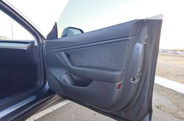 Седан Tesla Model 3 2020 в Киеве