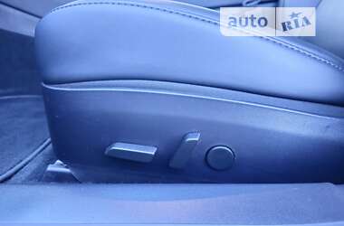 Седан Tesla Model 3 2020 в Киеве
