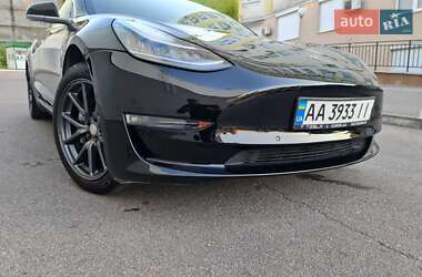 Седан Tesla Model 3 2018 в Киеве