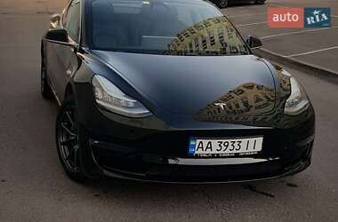 Седан Tesla Model 3 2018 в Киеве