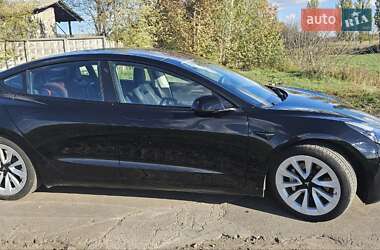 Седан Tesla Model 3 2022 в Киеве
