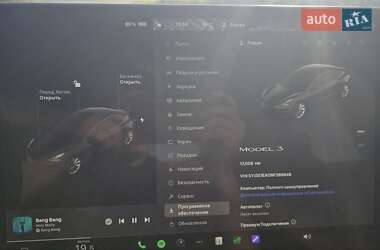 Седан Tesla Model 3 2022 в Киеве