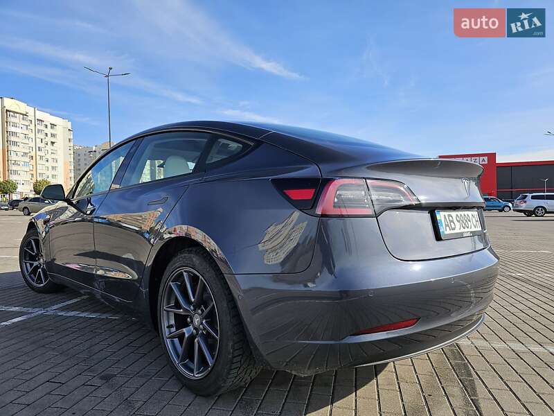 Седан Tesla Model 3 2022 в Вінниці