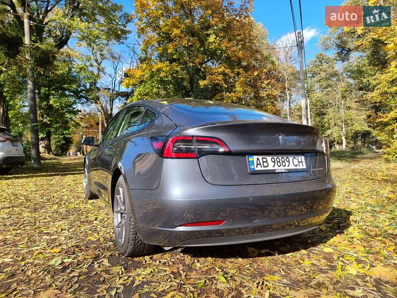 Седан Tesla Model 3 2022 в Вінниці