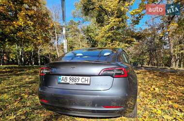 Седан Tesla Model 3 2022 в Виннице