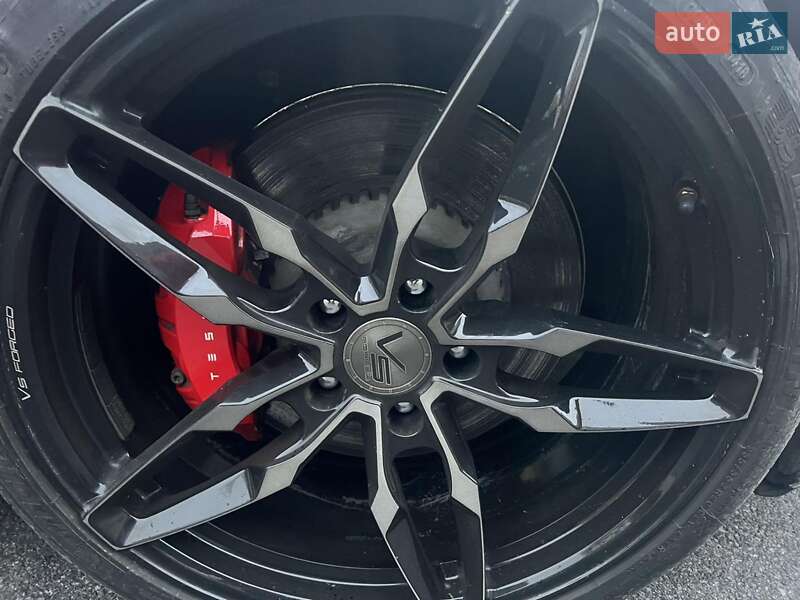 Седан Tesla Model 3 2018 в Вінниці