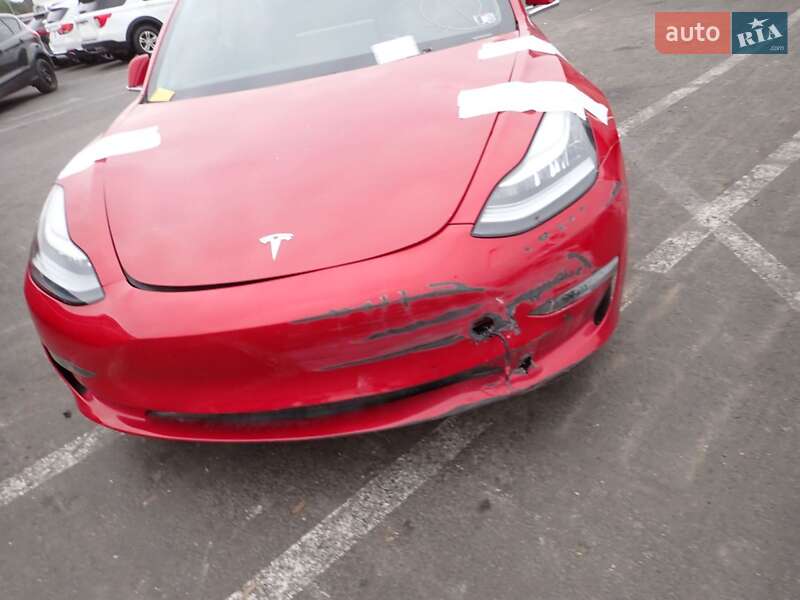 Седан Tesla Model 3 2018 в Вінниці