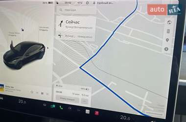 Седан Tesla Model 3 2021 в 