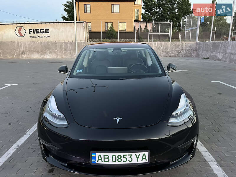 Седан Tesla Model 3 2018 в Первомайске