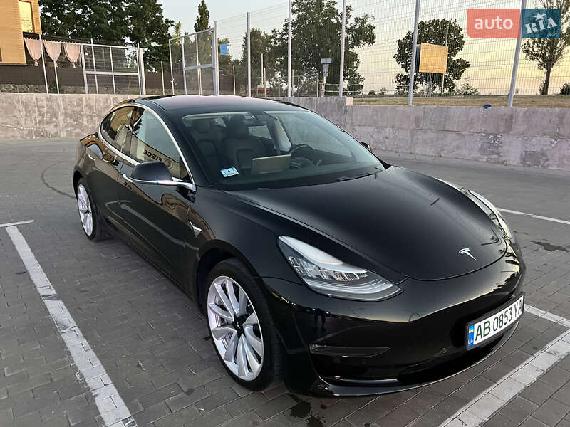 Седан Tesla Model 3 2018 в Первомайске