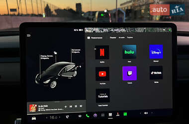 Седан Tesla Model 3 2018 в Первомайске