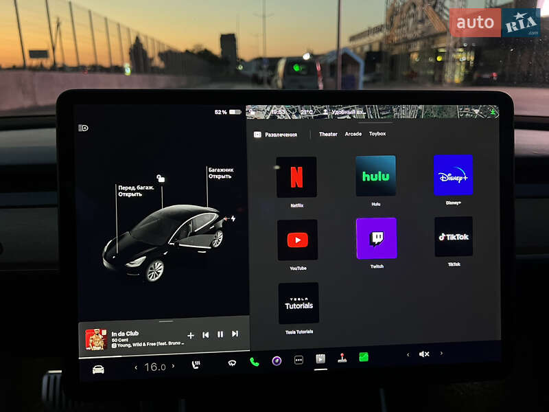 Седан Tesla Model 3 2018 в Первомайске