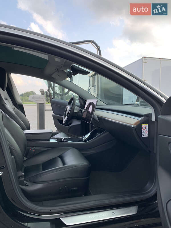 Седан Tesla Model 3 2019 в Калуше фото 11 Седан Tesla Model 3 2019 в Калуше