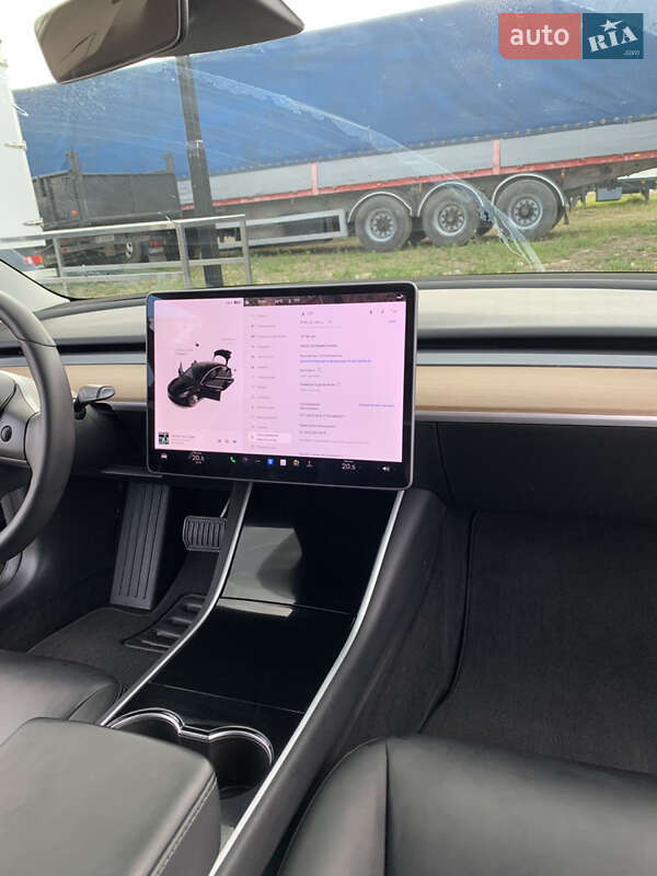 Седан Tesla Model 3 2019 в Калуше фото 15 Седан Tesla Model 3 2019 в Калуше