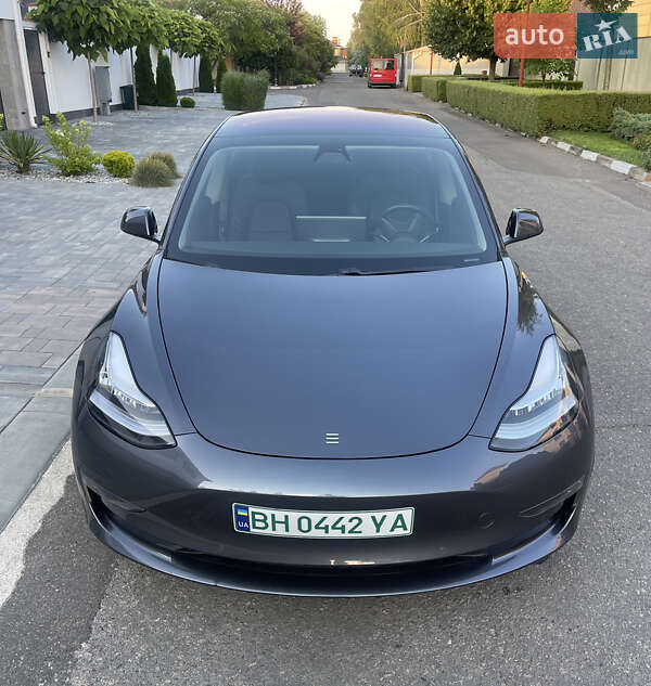 Седан Tesla Model 3 2018 в Одессе