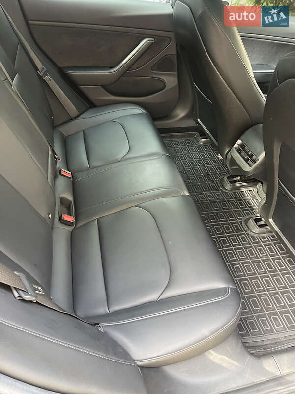 Седан Tesla Model 3 2018 в Одессе