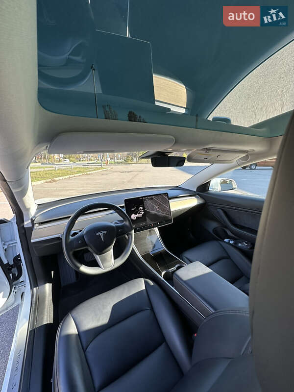Седан Tesla Model 3 2018 в Запорожье