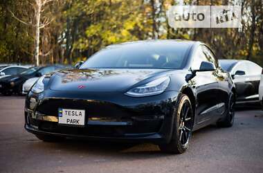 Седан Tesla Model 3 2018 в 