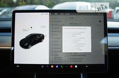 Седан Tesla Model 3 2018 в 