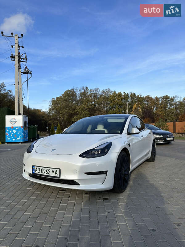 Tesla Model 3 2020