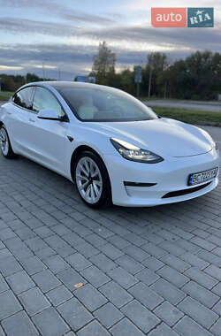 Седан Tesla Model 3 2022 в Львове