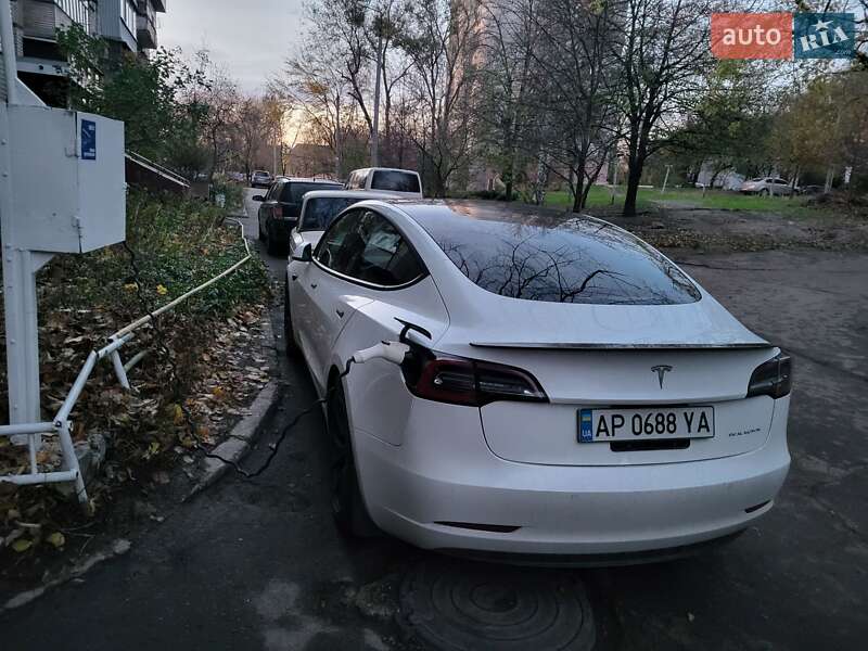Седан Tesla Model 3 2021 в Запорожье