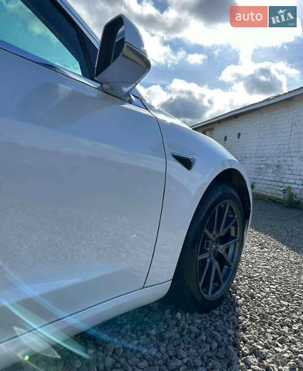 Седан Tesla Model 3 2020 в Білій Церкві