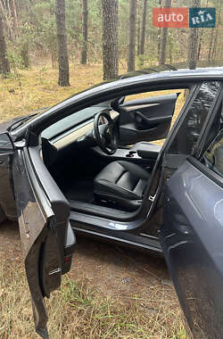 Седан Tesla Model 3 2022 в Любомле