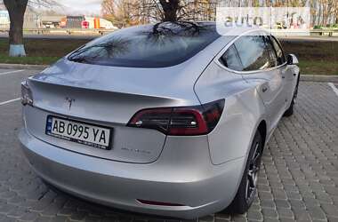 Седан Tesla Model 3 2018 в Виннице