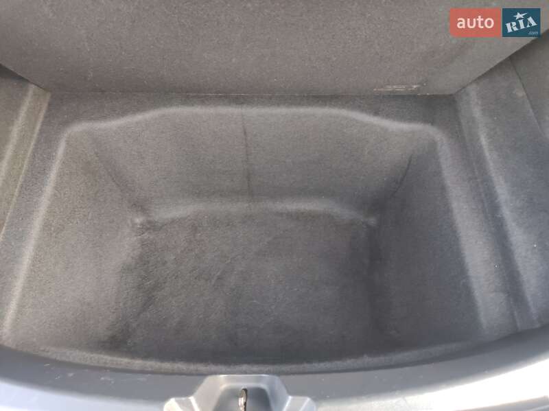 Седан Tesla Model 3 2018 в Виннице