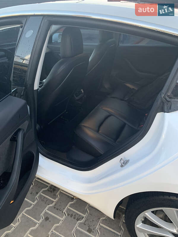 Седан Tesla Model 3 2018 в Білій Церкві