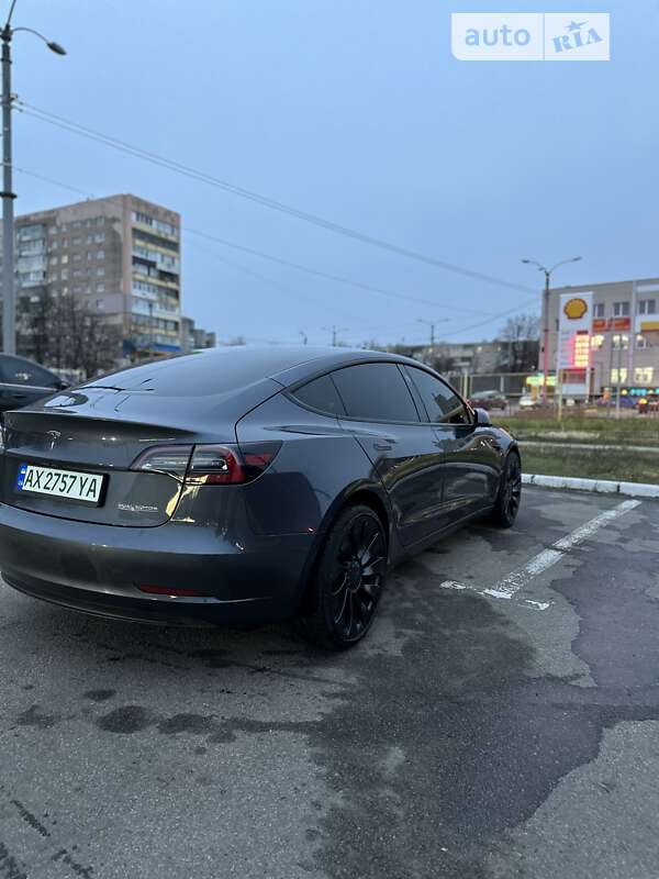 Седан Tesla Model 3 2022 в Харкові