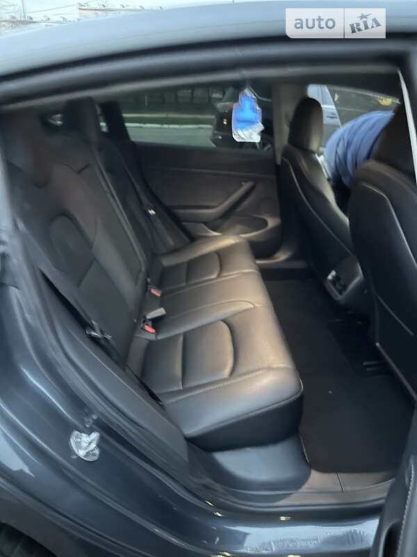 Седан Tesla Model 3 2022 в Харкові