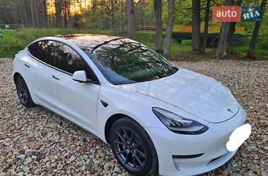 Седан Tesla Model 3 2018 в Киеве