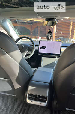 Седан Tesla Model 3 2018 в 