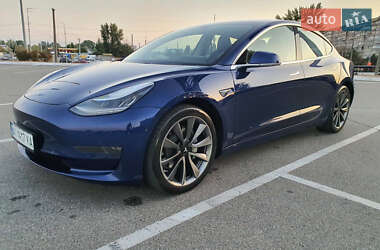 Седан Tesla Model 3 2019 в Броварах