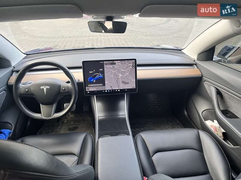 Седан Tesla Model 3 2018 в Тернополе