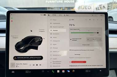 Седан Tesla Model 3 2023 в Киеве