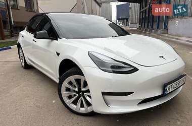 Седан Tesla Model 3 2021 в Ивано-Франковске