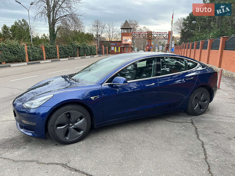 Седан Tesla Model 3 2020 в Одессе