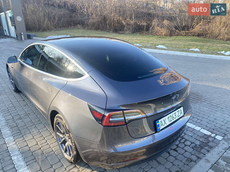 Седан Tesla Model 3 2018 в Харькове