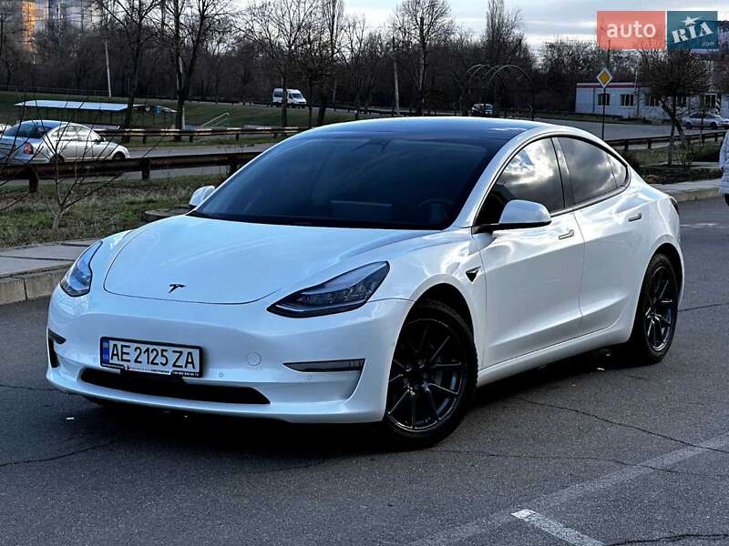Седан Tesla Model 3 2019 в Кривому Розі