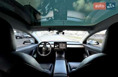 Седан Tesla Model 3 2019 в Кривому Розі