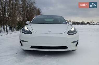 Седан Tesla Model 3 2019 в 