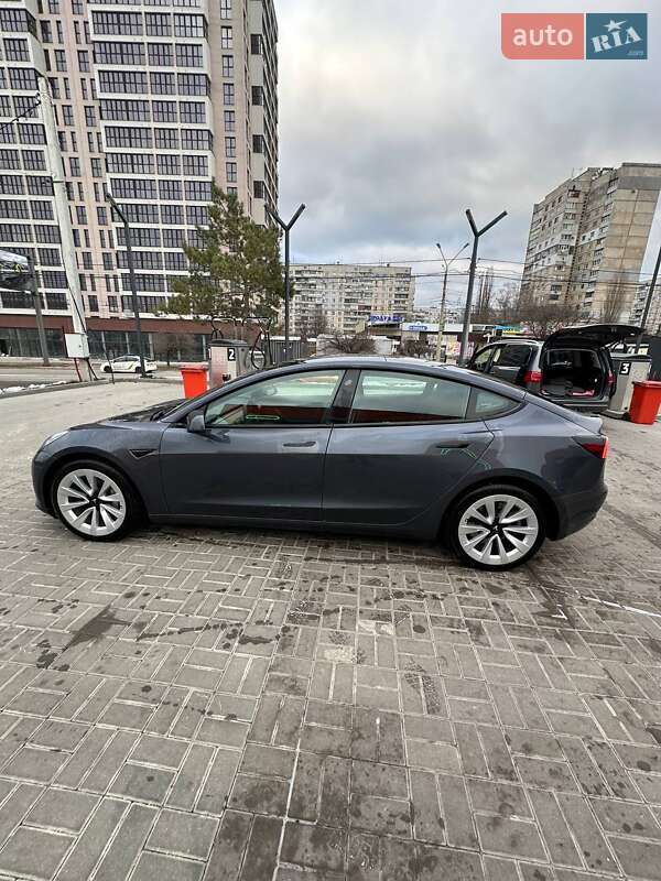 Tesla Model 3 2022